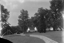 Stable and row of houses north at Mount Vernon