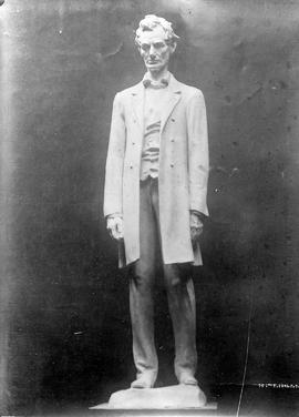 Photo of Andrew O'Connor's Lincoln; 1918/02/17