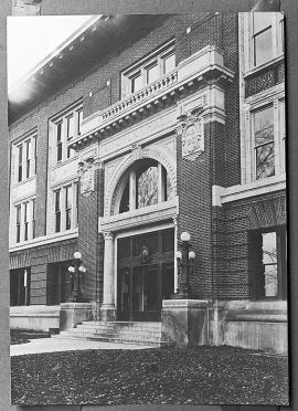 Front of Lincoln Hall at University of Illinois