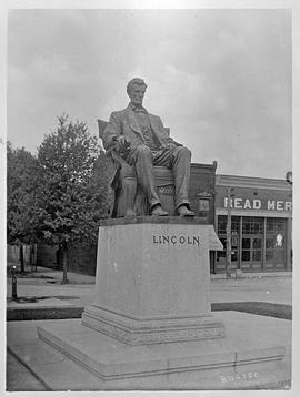 Lincoln Monument at Hodgenville (after photo by Busroe); 1912/09/21